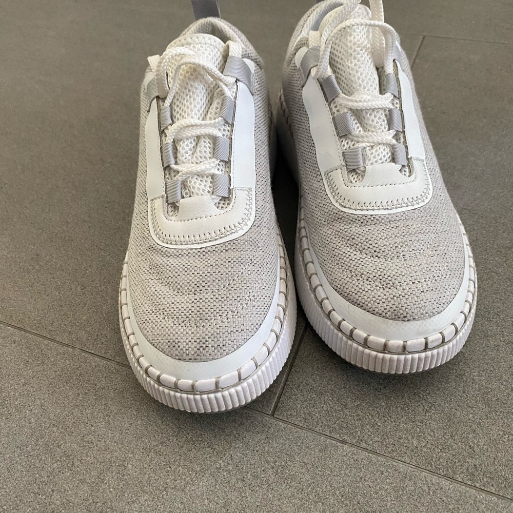 Cougar Waterproof White Sneakers Minimalist Design Comfortable Fit